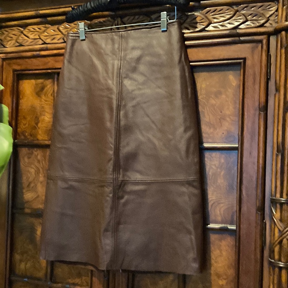 Clio Leather aprox 27” length size 8 Skirt Brown